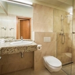 Hotel Európa Fitt Apartmanház fürdőszoba felújítás 52db